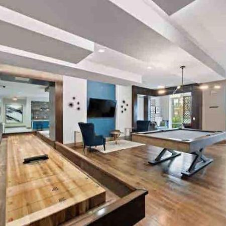 Fancy Apt Downtown. Pool. Gym. Lounge. Pet Ok Houston Exterior photo