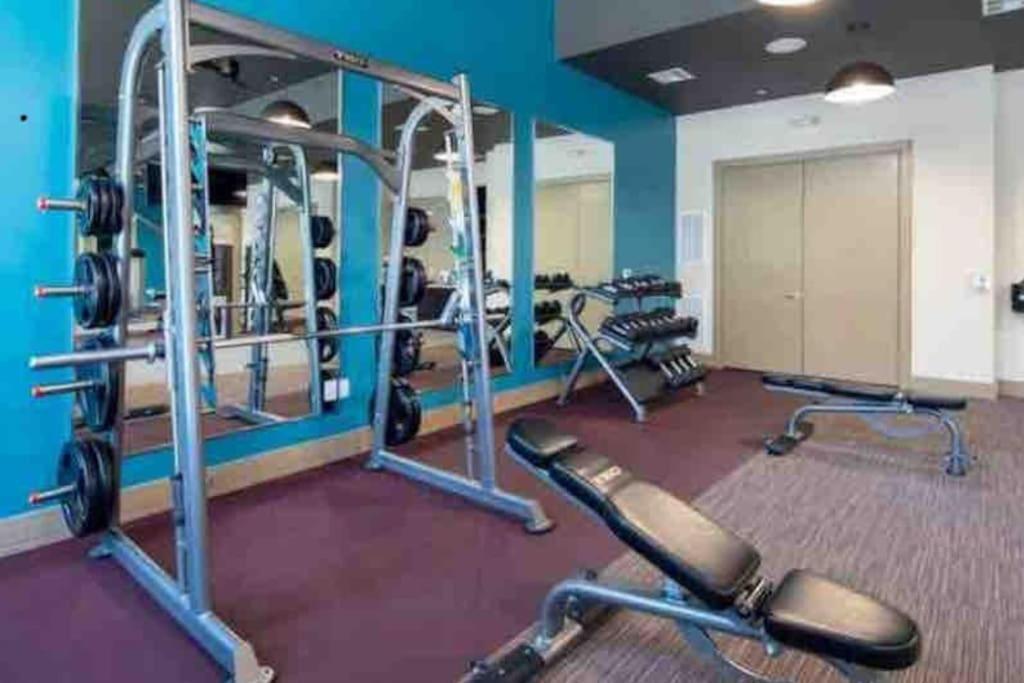 Fancy Apt Downtown. Pool. Gym. Lounge. Pet Ok Houston Exterior photo