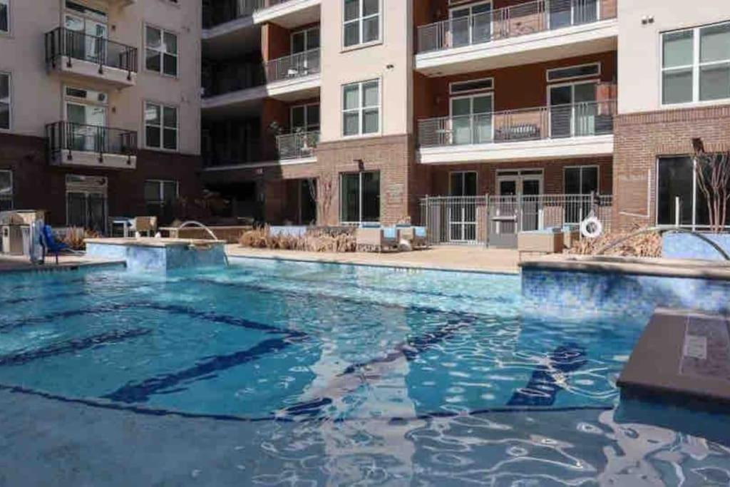 Fancy Apt Downtown. Pool. Gym. Lounge. Pet Ok Houston Exterior photo